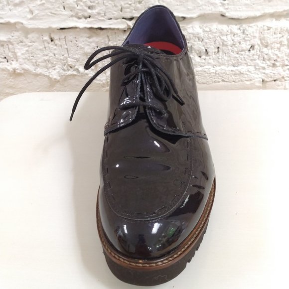 BLACK PATENT OXFORDS SIZE 9 - Picture 2 of 7